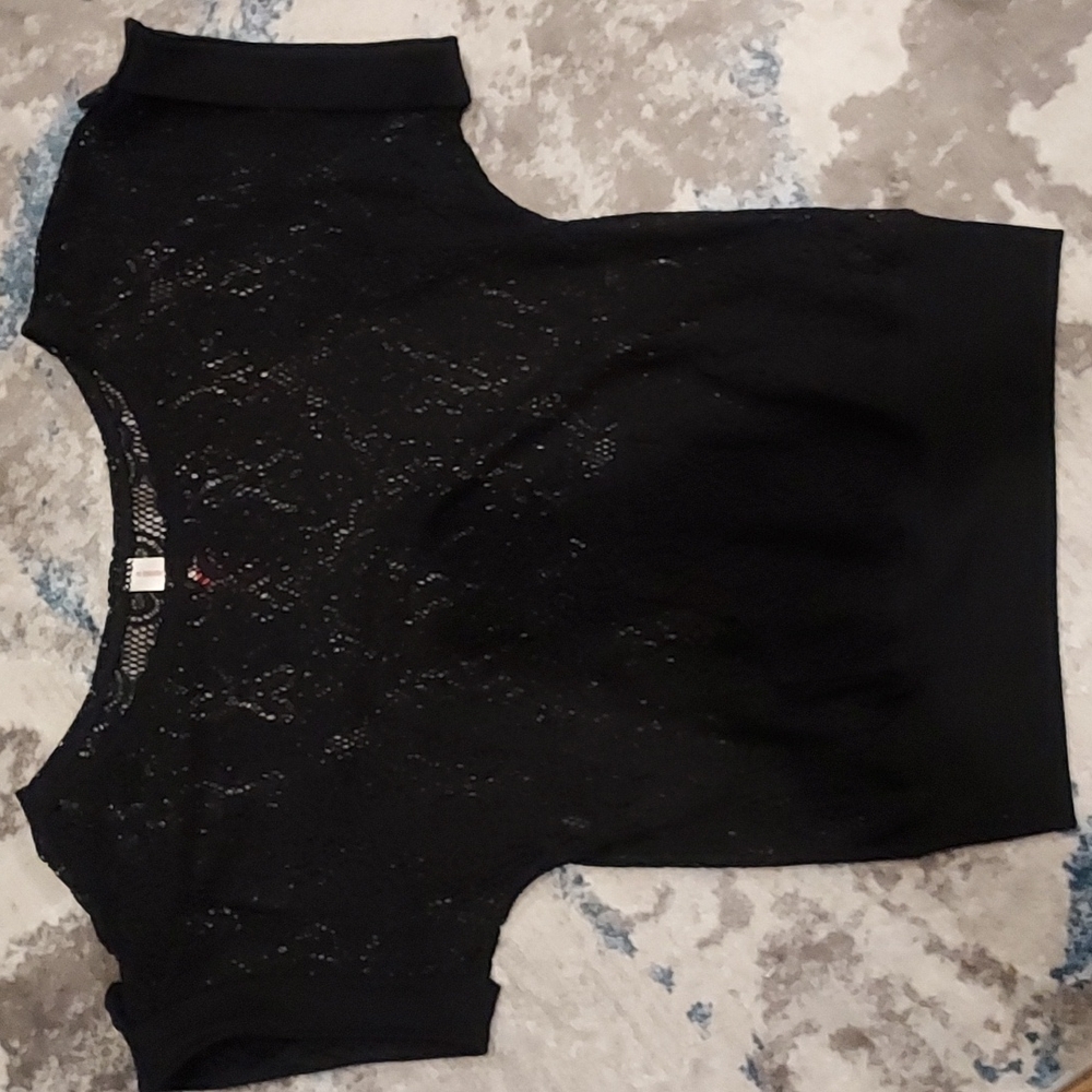 No Boundaries lace top Size- Junior M (7-9)